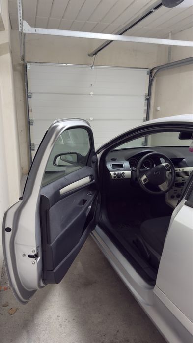 Opel Astra GTC 1.4