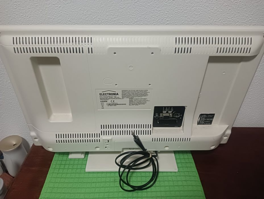 TV Led Electrónica LD 24" Branca