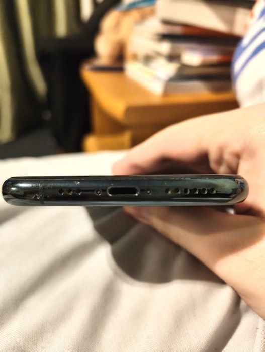 iPhone 11 Pro 64GB, MidnightGreen, 72% Bateria - Bardzo Dobry