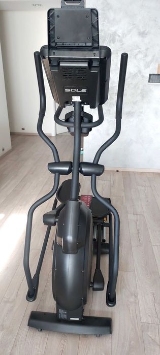 Orbitrek model SOLE E25