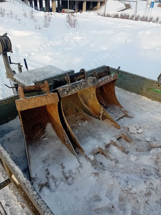 Minikoparka Volvo EC 18D rok 2017 pełen oryginał 3 łyżki 2 biegi bdb