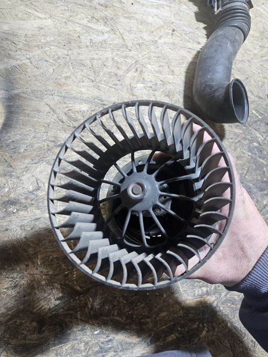 Dmuchawa Bmw 3 E36 wentylator nagrzewnicy wiatrak nadmuchu rezystor