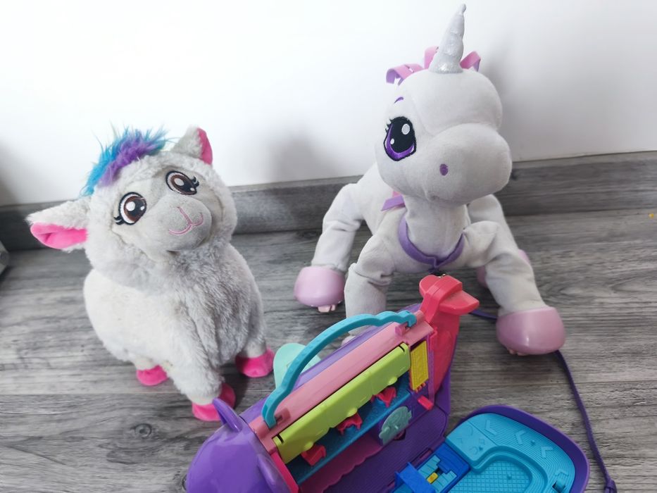 Zestaw zabawek samolot polly pokect, jednorożec boogie Lila, lama