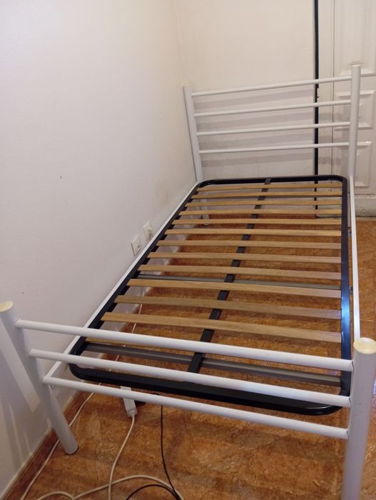 Cama de solteiro
