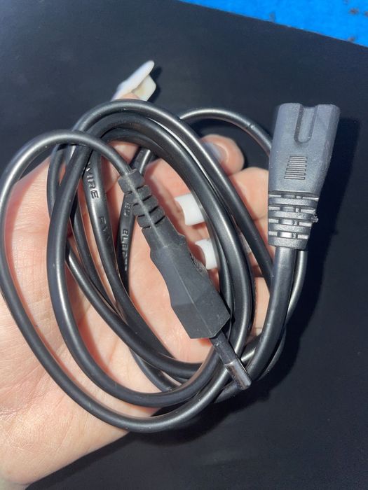 Тату машинка.