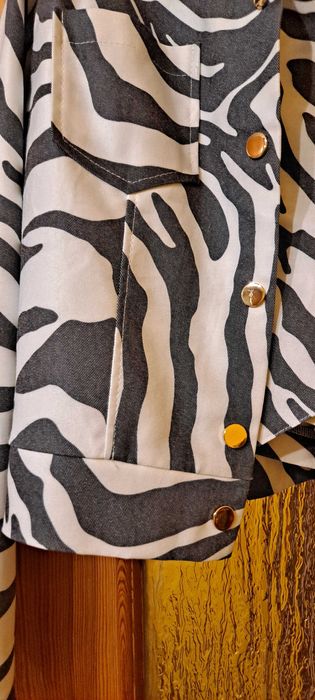 Komplet damski: kurtka i spodenki zebra M/L