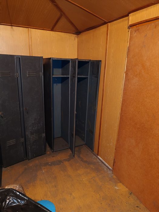 Metalowa podwójna szafka robocza