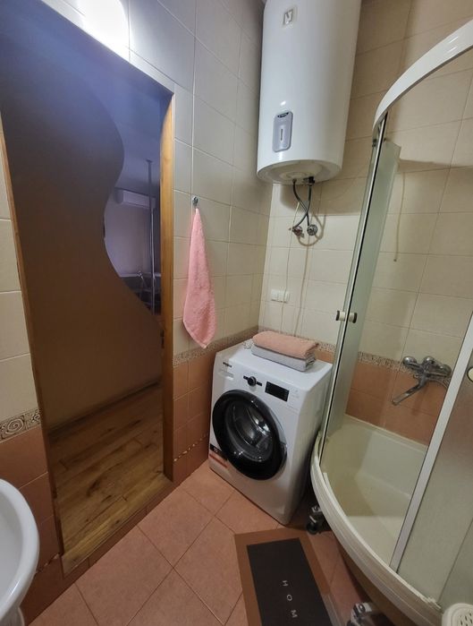 Сдам посуточно 1к.кв студию Дом мебели/Филатова/Черёмушки