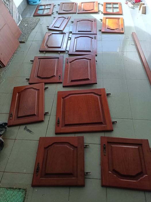 Portas de madeira.