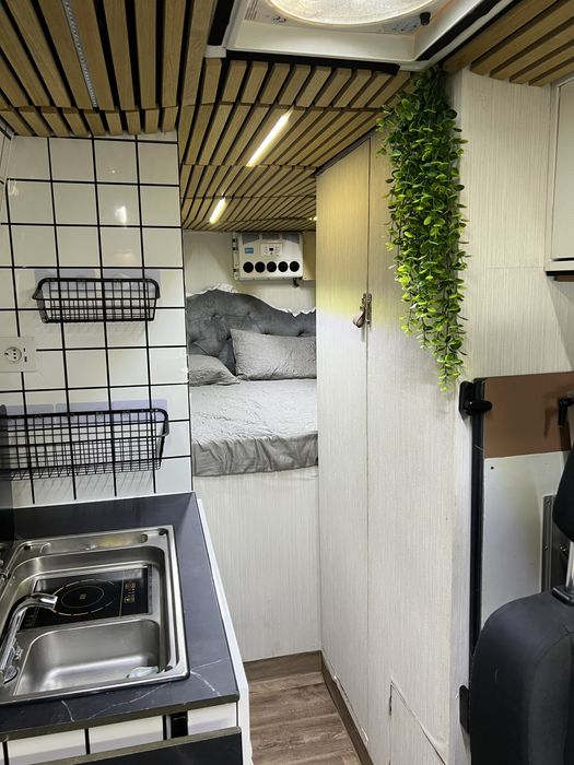 Autocaravana Sprinter 2020, 63000 km muito estimada