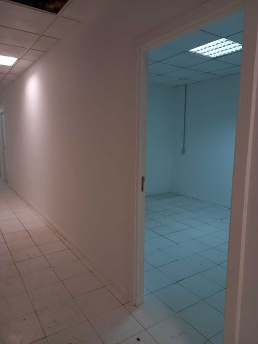 Pequenos Armazéns - Boxes de 10 e 15 m2 - Oliveira do douro