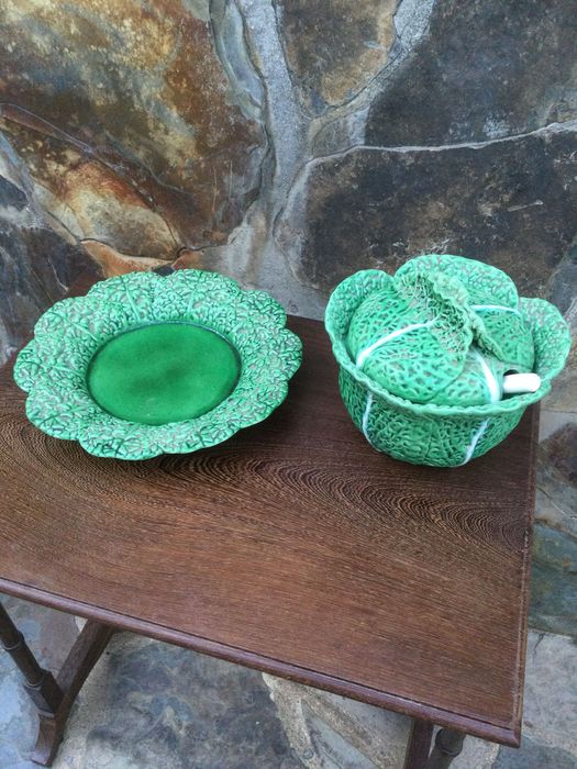 Couve faiança Caldas da Rainha Aires Leal Centenária 28 cm