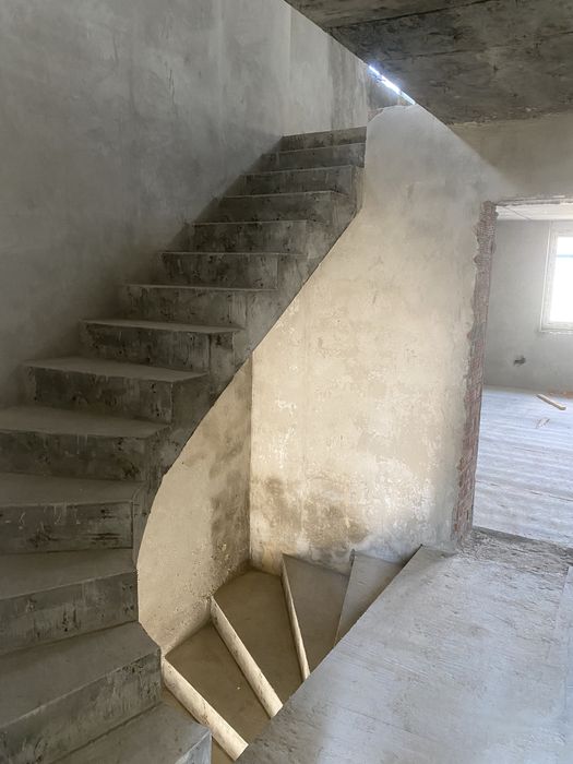 Продається дуплекс 3 поверховий готовий до ремонту від власника,Обмін