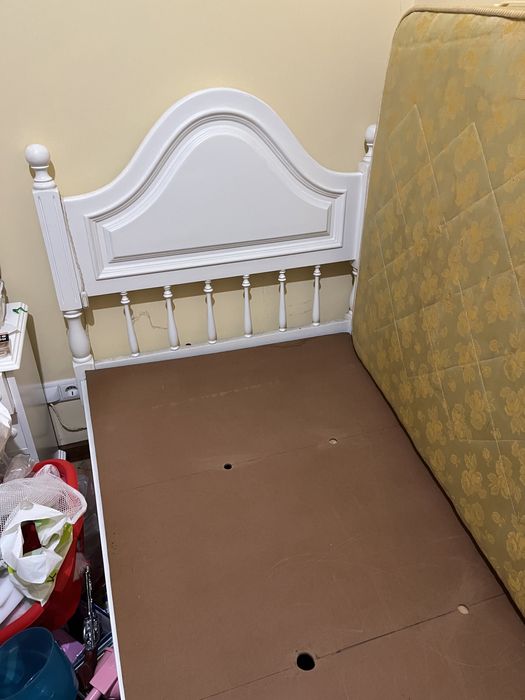 Cama inividual Branca