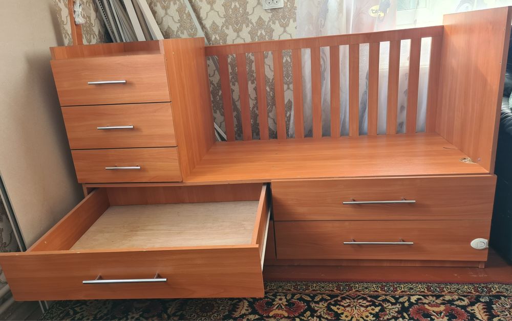 Продам ліжечко дитяче від 0 до 5 років 4в1