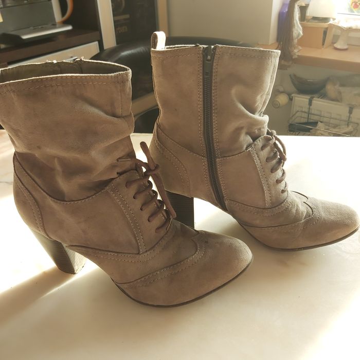 Kozaczki zamszowe r.39 Graceland