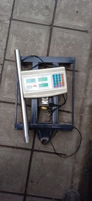 Електронні ваги на 300 кг для бізнесу та власних потреб