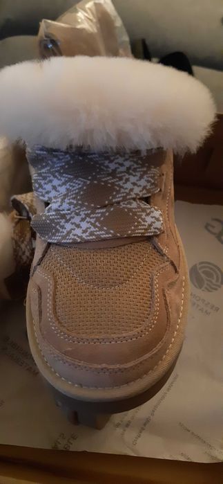 Sprzedam buty UGG lowenel