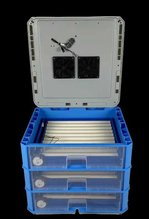 Інкубатор  повний автомат Птаха 180-OR (220/12в)