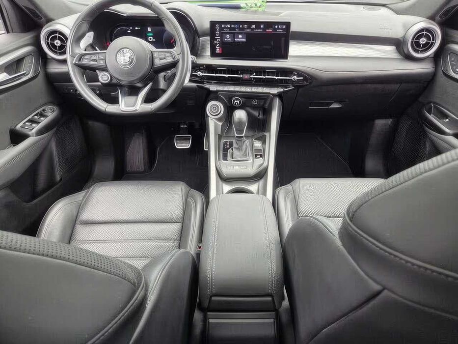 Alfa Romeo Tonale      2024