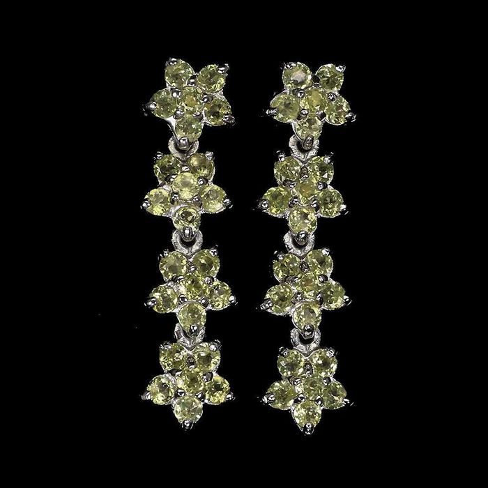 Серебряные серьги с натуральным перидотом 2.5мм