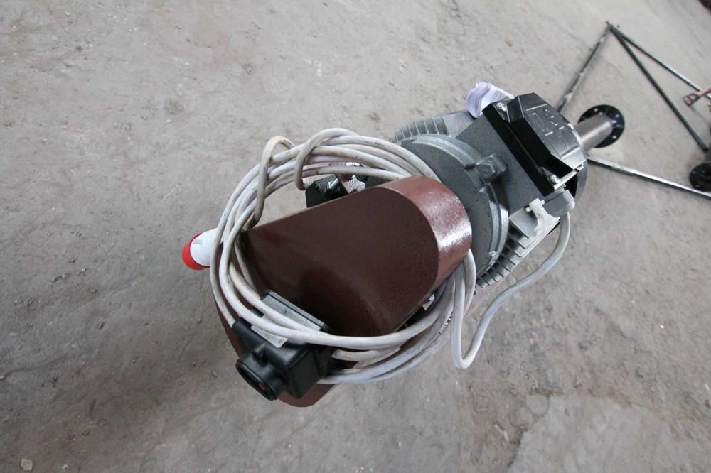 Шнековый погрузчик, винтовой конвейер, шнек, навантажувач, перегрузчик