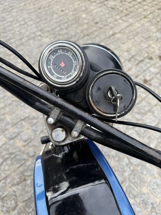 Motorizada Famel 111