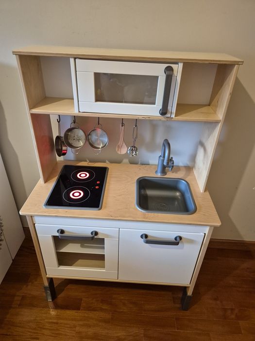 Cozinha IKEA de criança