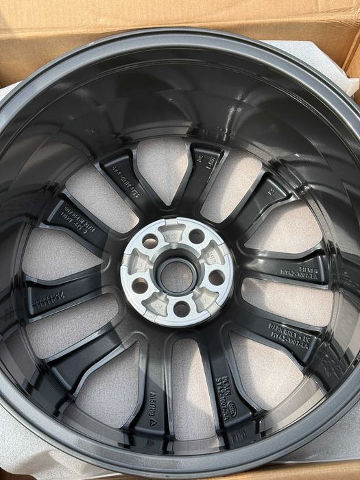Oryginalne alufelgi OE Land rover Discovery V 5 21 5x120 L462 Range