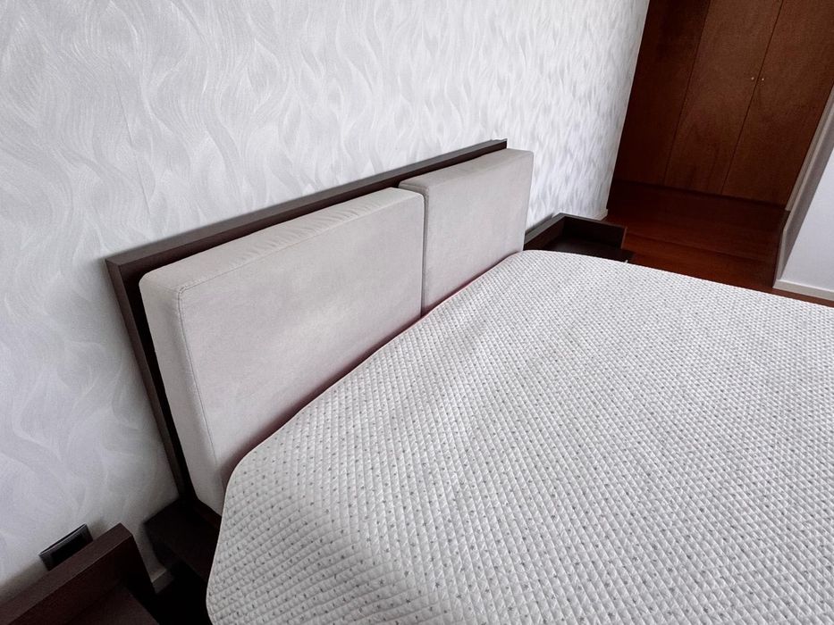 Conjunto cama casal em excelente estado