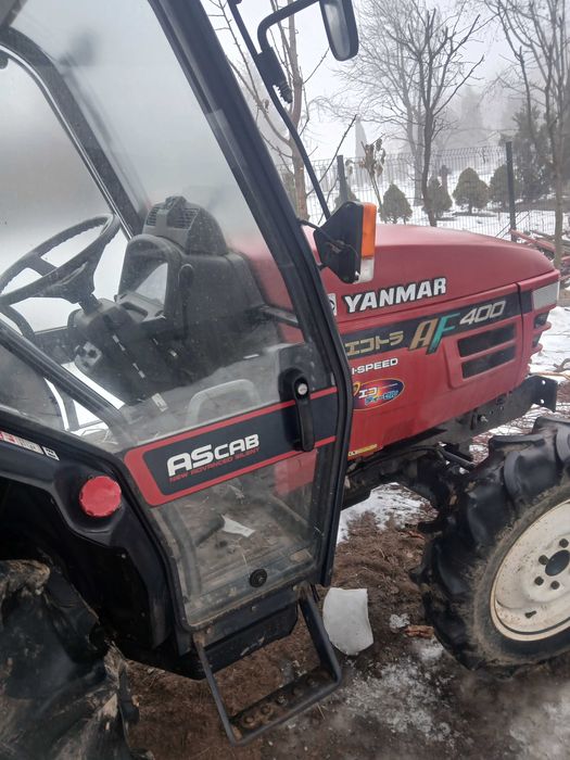 Ciagnik yanmar af400