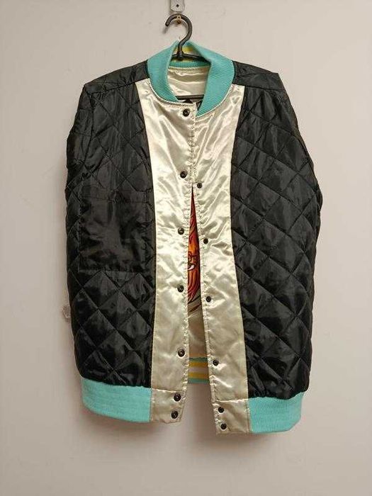 Бомбер у стилі Souvenir jacket від нью-йоркського бренду Reason