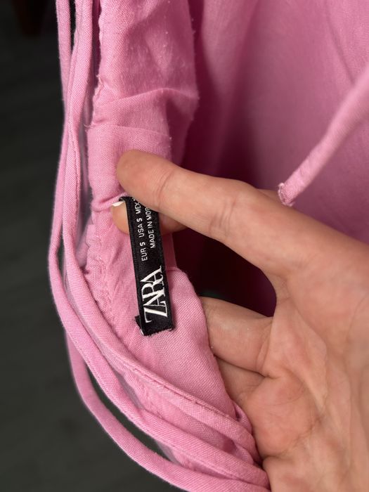 Лляна сукня Zara на шнурівці позаду