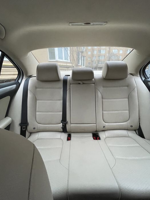 Продам volkswgen jetta 2017 1.4 бензин