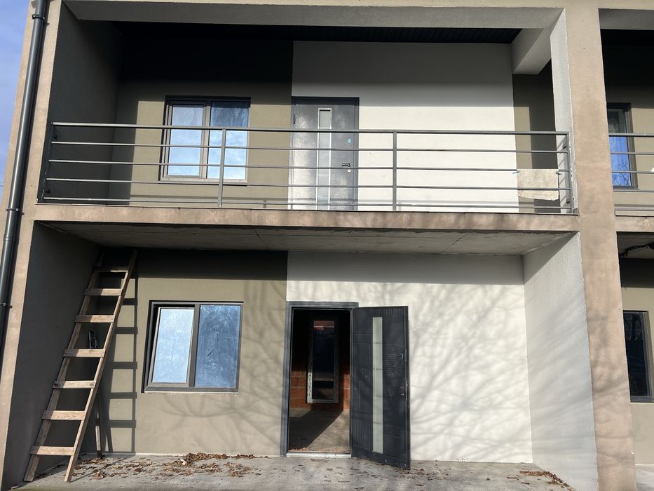 Боярка продам квартиру первый этаж с двориком 35м2