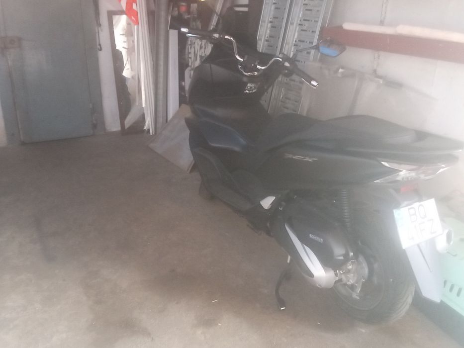 Vendo moto Honda pcx