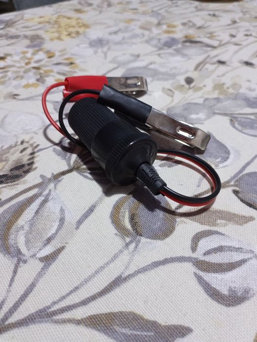 Переходник с аккумулятора на прикуриватель 12V–24V крокодилы
