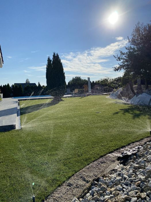 Zkładanie trawników,ogrody,systemy nawadninia glebogryzarka separcyjna