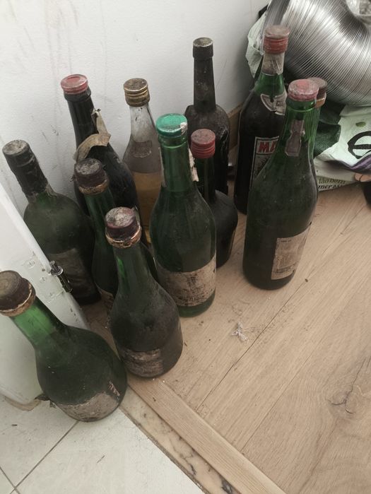 Garrafas antigas para venda a unidade o conjunto