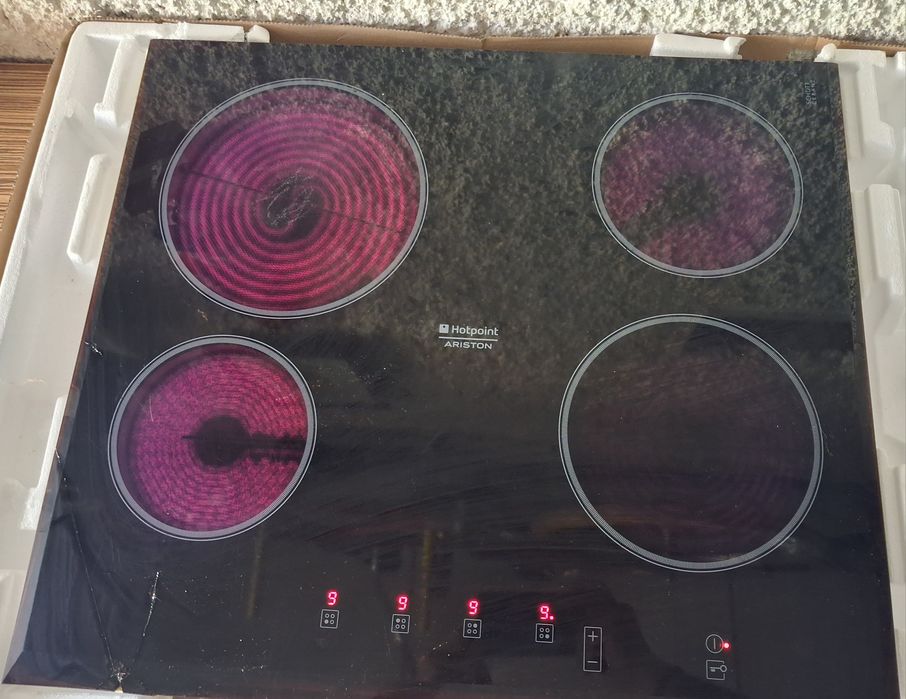 Placa Vitro cerâmica Ariston