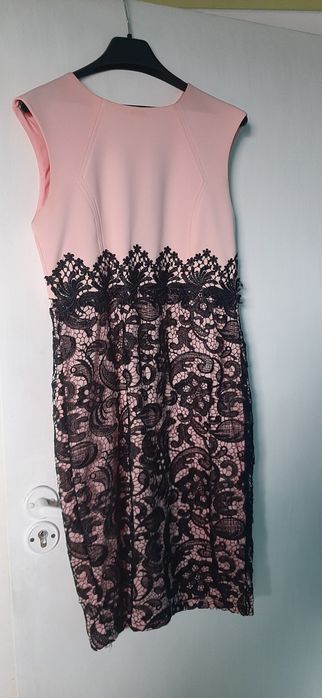 Sprzedam śliczna sukienke xl z metki