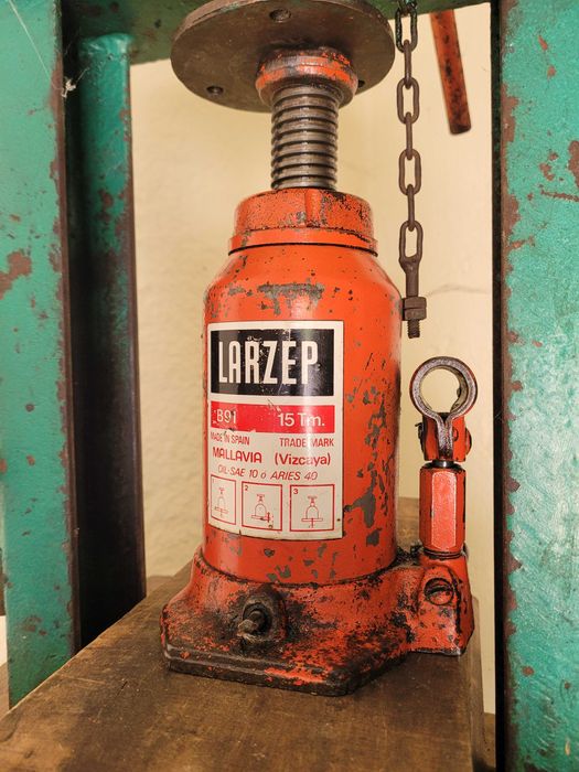 Prensa hidraulica para uvas