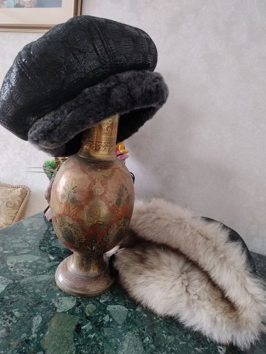 Шапка песець каракуль+ бонус берет нат хутро 580грн