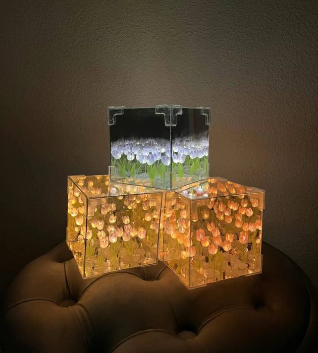 Куб з тюльпанами | Світильник