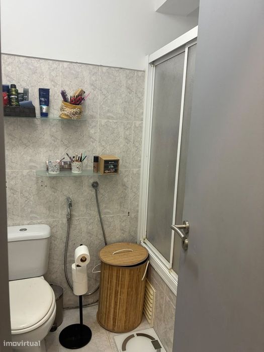 Apartamento T2 na Rua da Fenache, Caparica