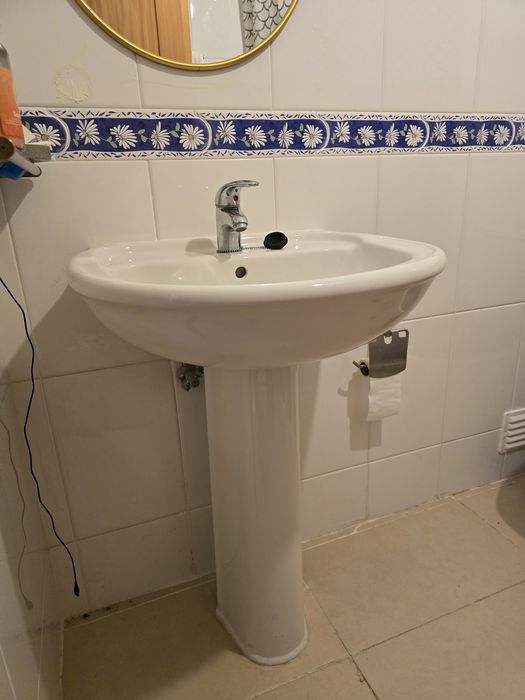 Lavatório de casa de banho437074032938209283