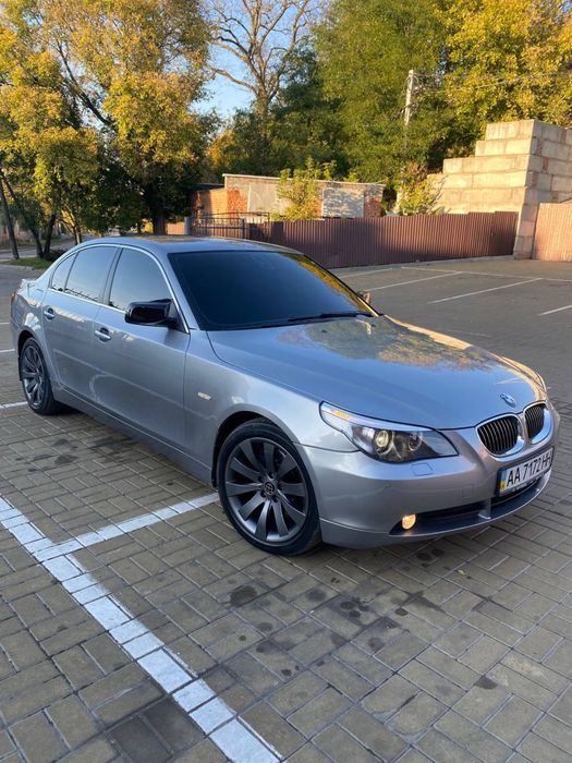 BMW E60 2.5 Бензин 2005 рік Гарний стан .