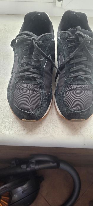 Віддам. Кросівки Skechers 41р