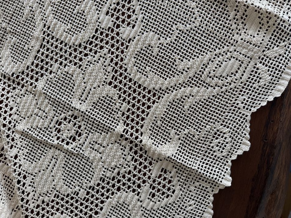 Colcha de renda feita à mão