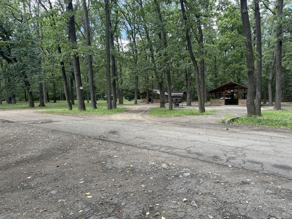 Продаж земельної ділянки 5.7 Га з базою відпочинку Умань